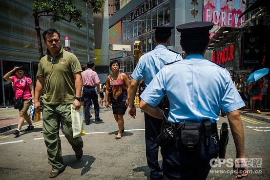 香港警察将随身配备摄像机